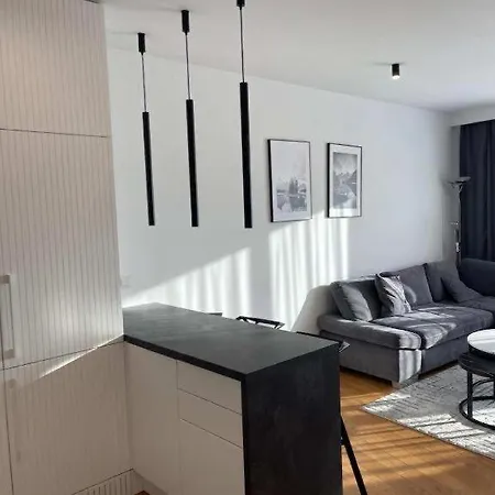 Apartment Airport 2-bedroom Komputerowa